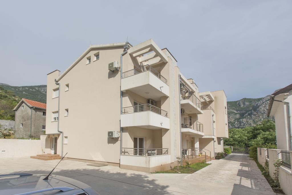 Apartment San Marco Risan Eksteriør bilde