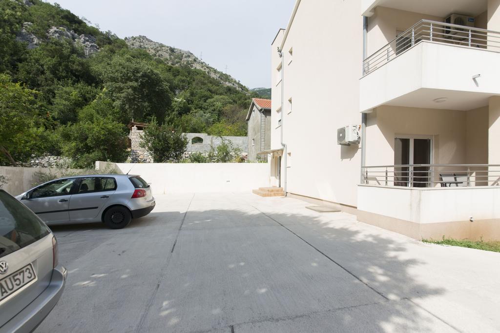 Apartment San Marco Risan Eksteriør bilde